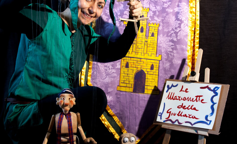 Le marionette della giullara